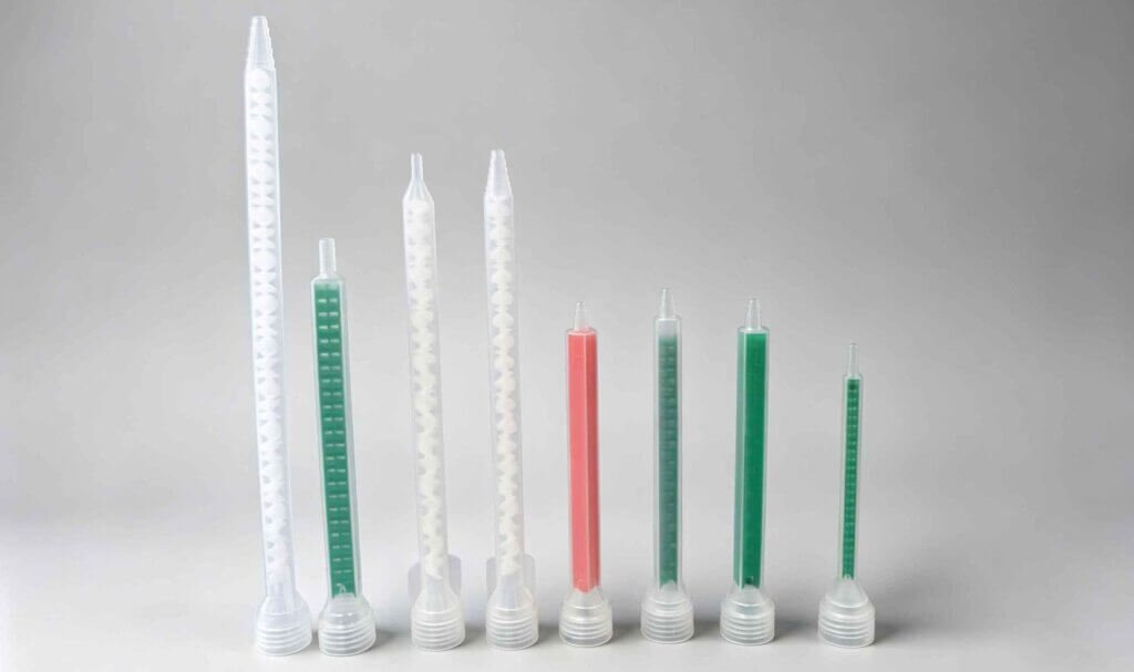Threaded static mixer product lineup with integral nut connections